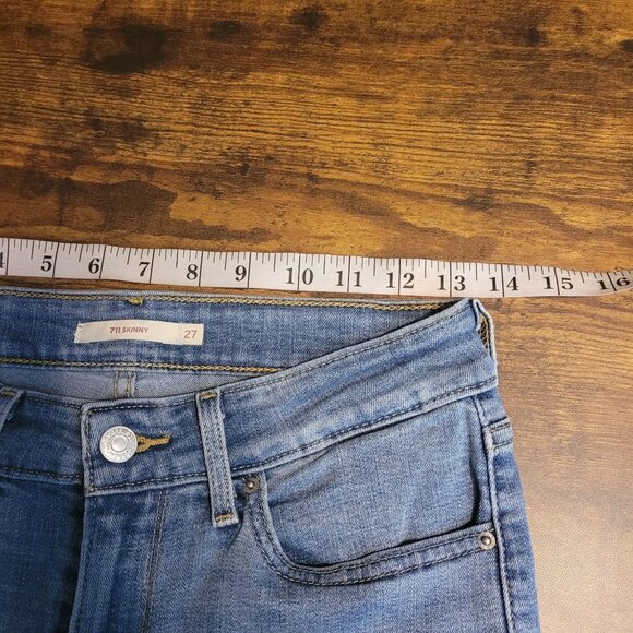 Levi's Jeans Sz 27 Skinny 711 Mid Rise Medium Light Wash Stretch Denim Western - Picture 7 of 12